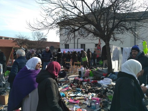 UN BARATTOLO PIENO DI COSE BUONE